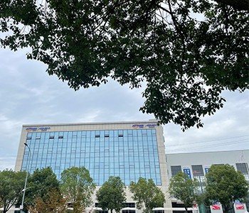 Kaua pole näha! Autoweri rahvusvaheline osakond jälle võrgus