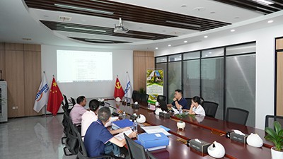 Sisenege meie Hongyi tootmisbaasi inseneri kvaliteedikontrolli ekspert Vijay